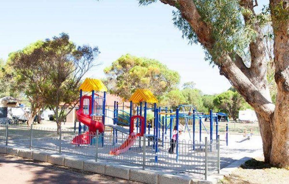 Discovery Parks - Woodman Point Holiday park Coogee